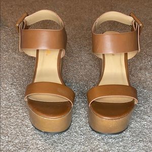 Chunky sandals with heel